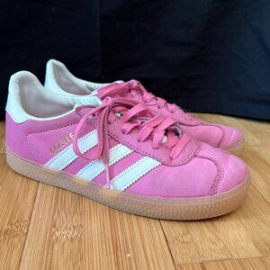 Girls Adidas Gazelle Sneakers Pink